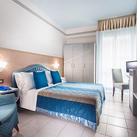 Hotel Imperiale Milano Marittima Exterior foto