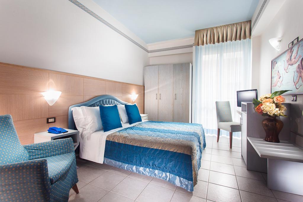 Hotel Imperiale Milano Marittima Exterior foto